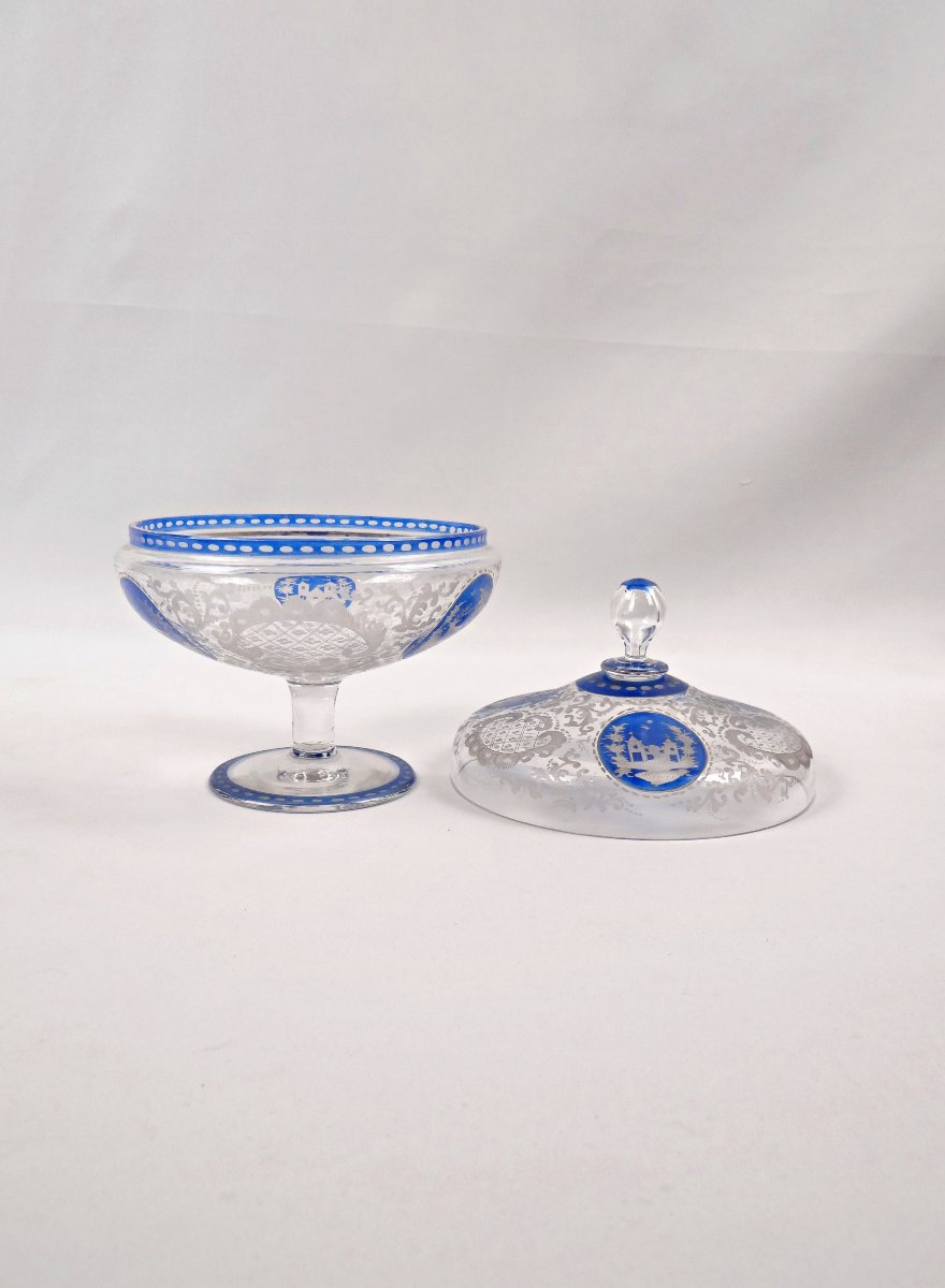 Drageoir sur pied en verre de Bohême gravé de motifs rocailles & rinceaux XIXème-photo-7