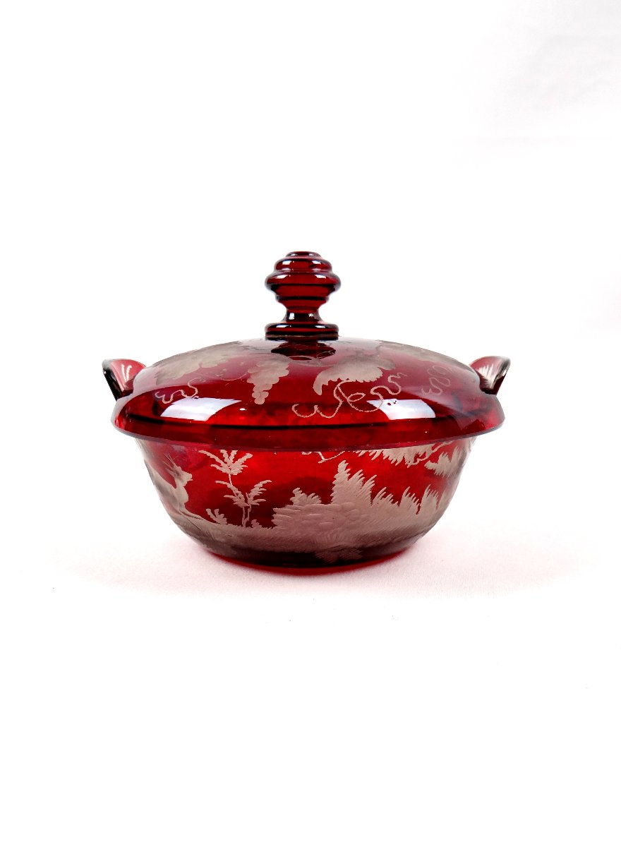 Red Bohemian Glass Bonbonnière Decorated With Vines And A Hunting Scene, 19th Century-photo-7