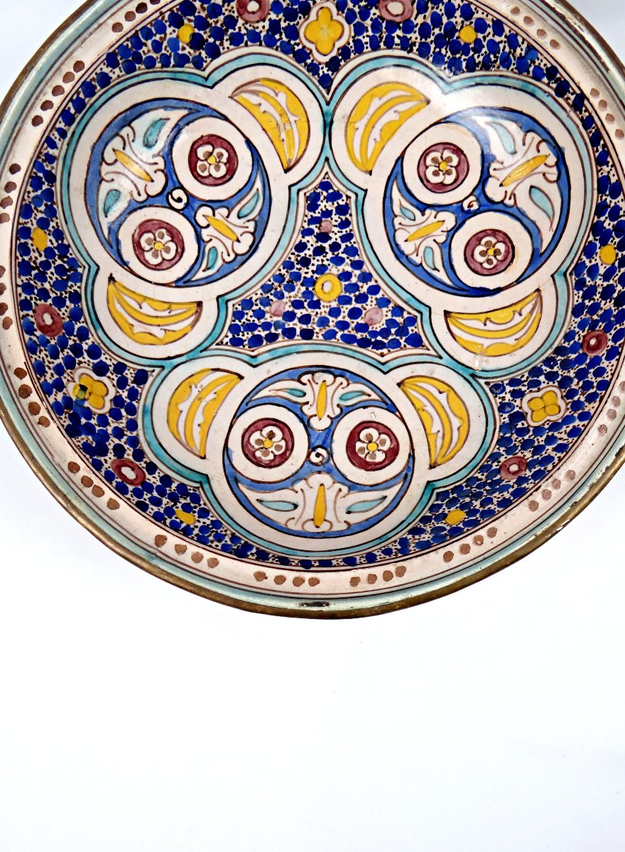 Grand plat creux Art Déco Marocain en céramique émaillée à décor floral bleu -photo-4