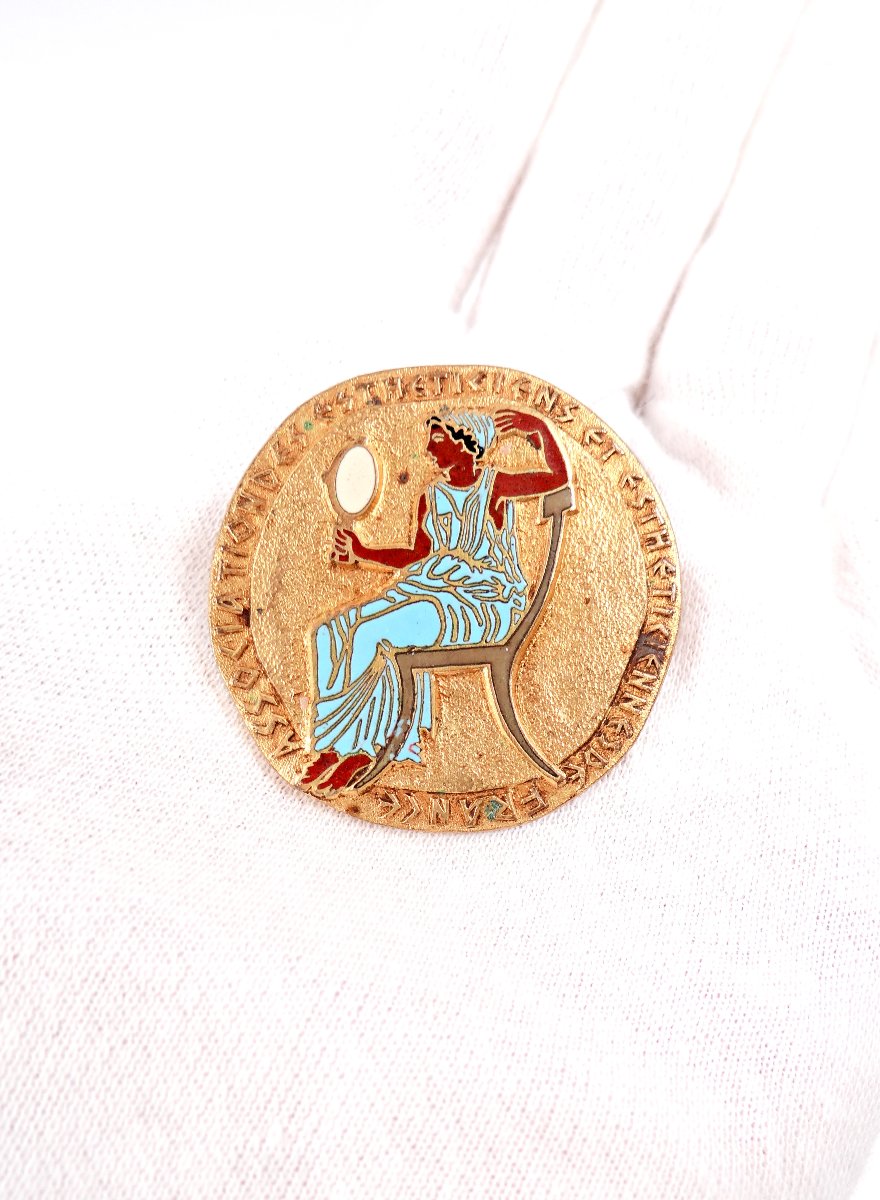 Broche Arthus Bertrand Paris associations des esthéticiens & esthéticiennes de France-photo-2