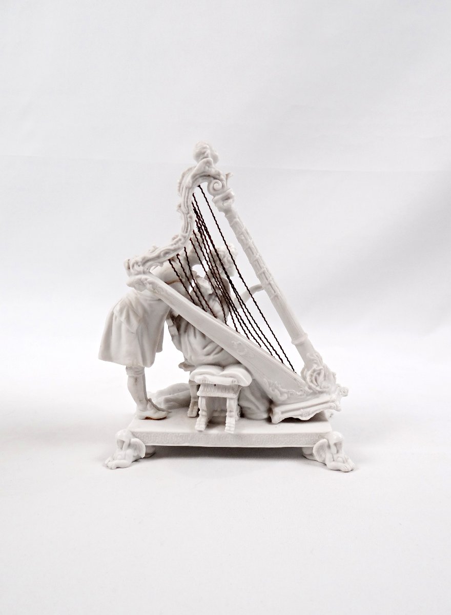 Groupe en biscuit de porcelaine XIXe scène galante à la harpe style Louis XVI-photo-1