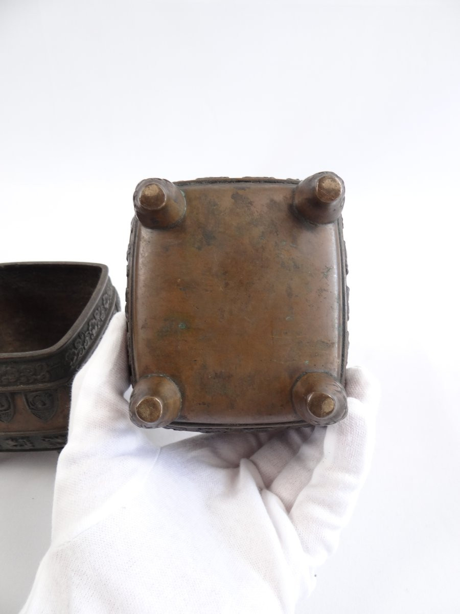 Pair Of Japanese Bronze Incense Burners With Fô Dog Decor, Meiji Period, Late 19th Century-photo-2