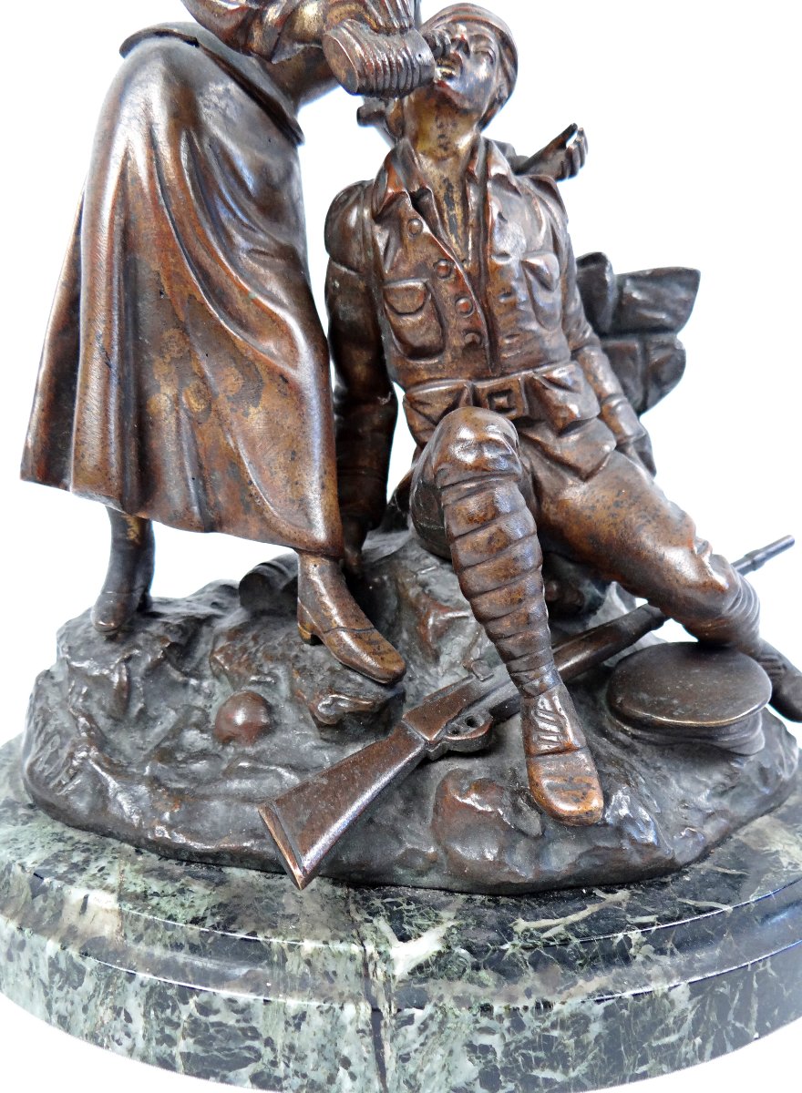 Georges Omerth Infirmière soignant un soldat sculpture Art Déco en Bronze début XXe-photo-3