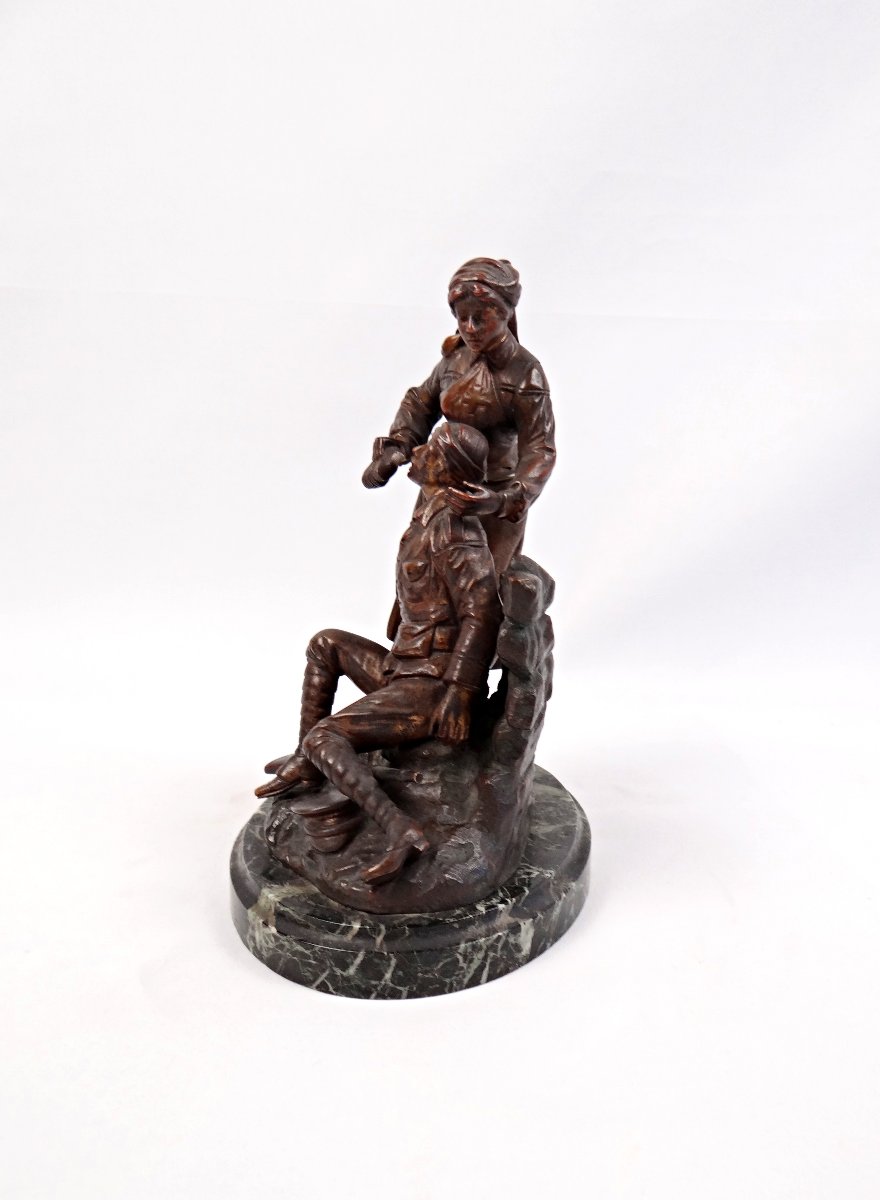 Georges Omerth Infirmière soignant un soldat sculpture Art Déco en Bronze début XXe-photo-1
