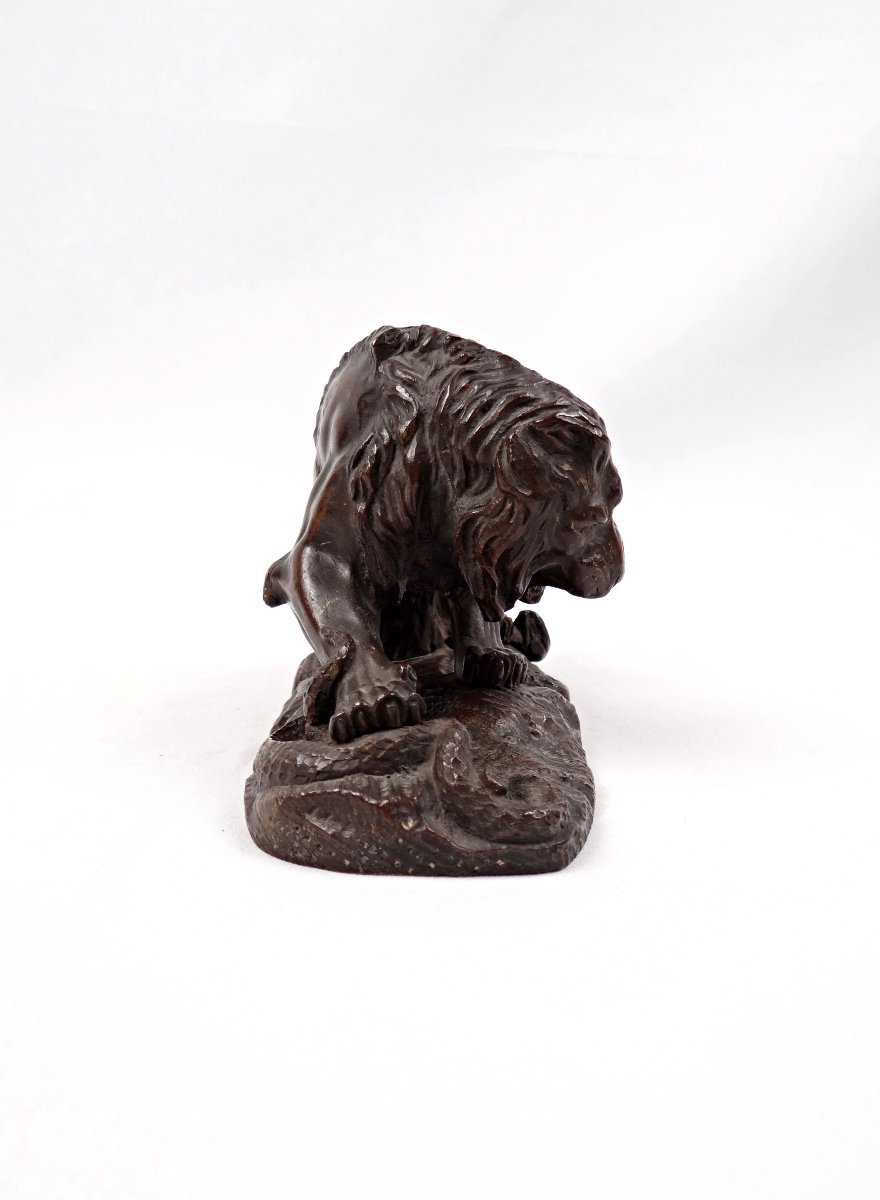 Sculpture en bronze lion au serpent dans le goût d'Antoine Louis Barye XIXe-photo-2