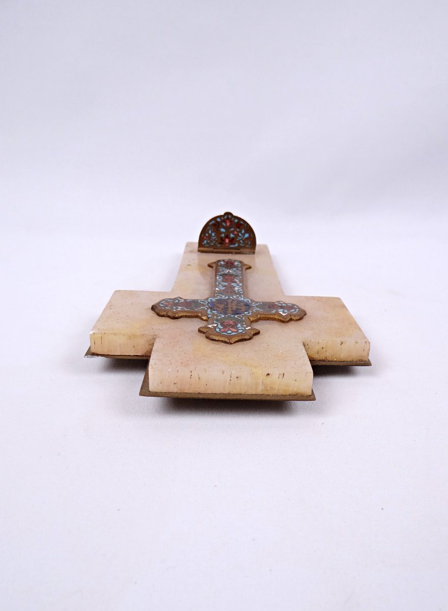 Bénitier crucifix XIXe en onyx, bronze doré & émaux cloisonnés-photo-7