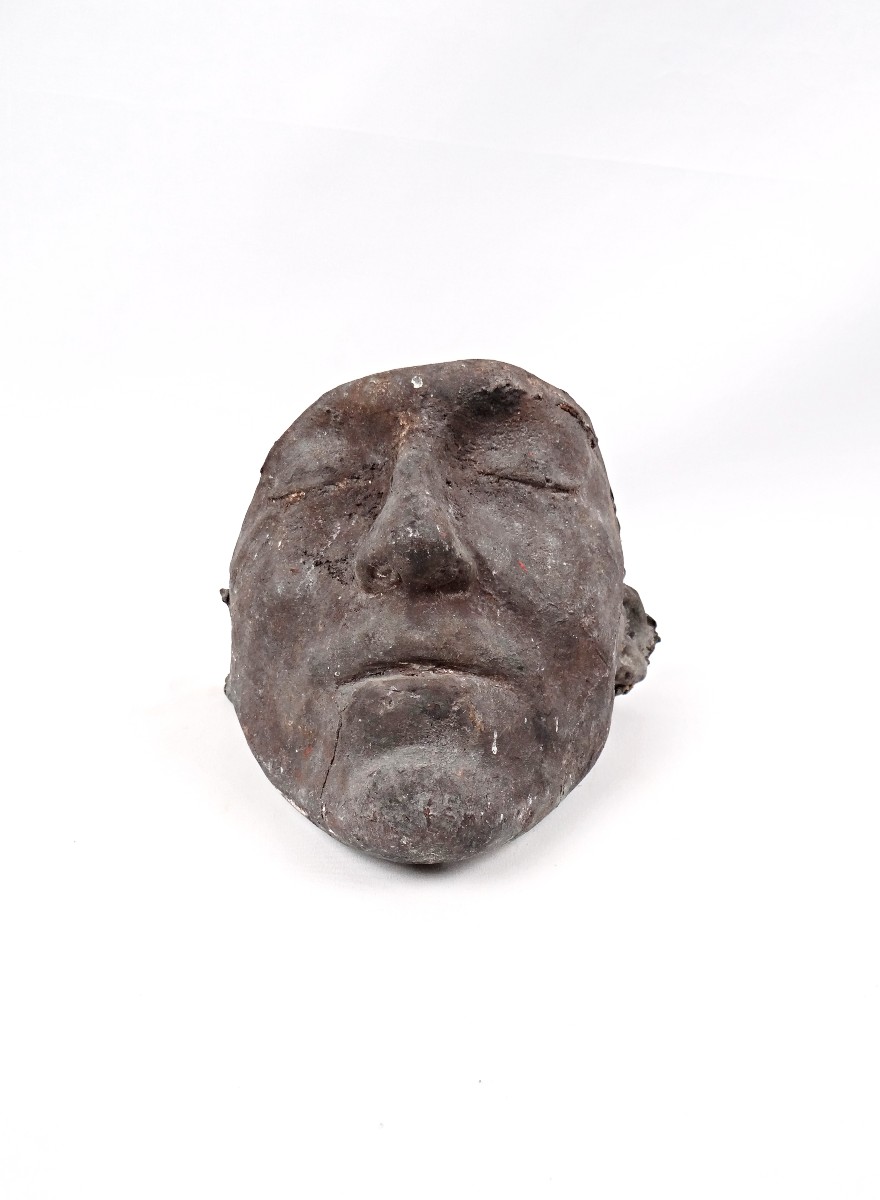 Solid Bronze Death Mask Of A Man Curiosity Cabinet 20th Century