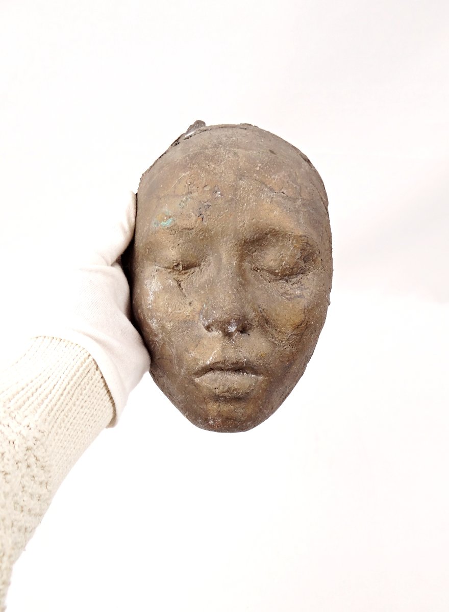 Masque mortuaire en bronze massif d'une femme asiatique cabinet de curiosité XXe-photo-1