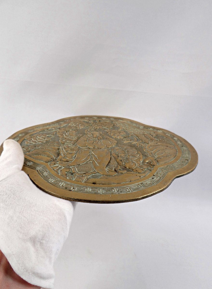 Plaque ornementale en bronze doré scène de couple mythologique Indochine fin XIXe-photo-2