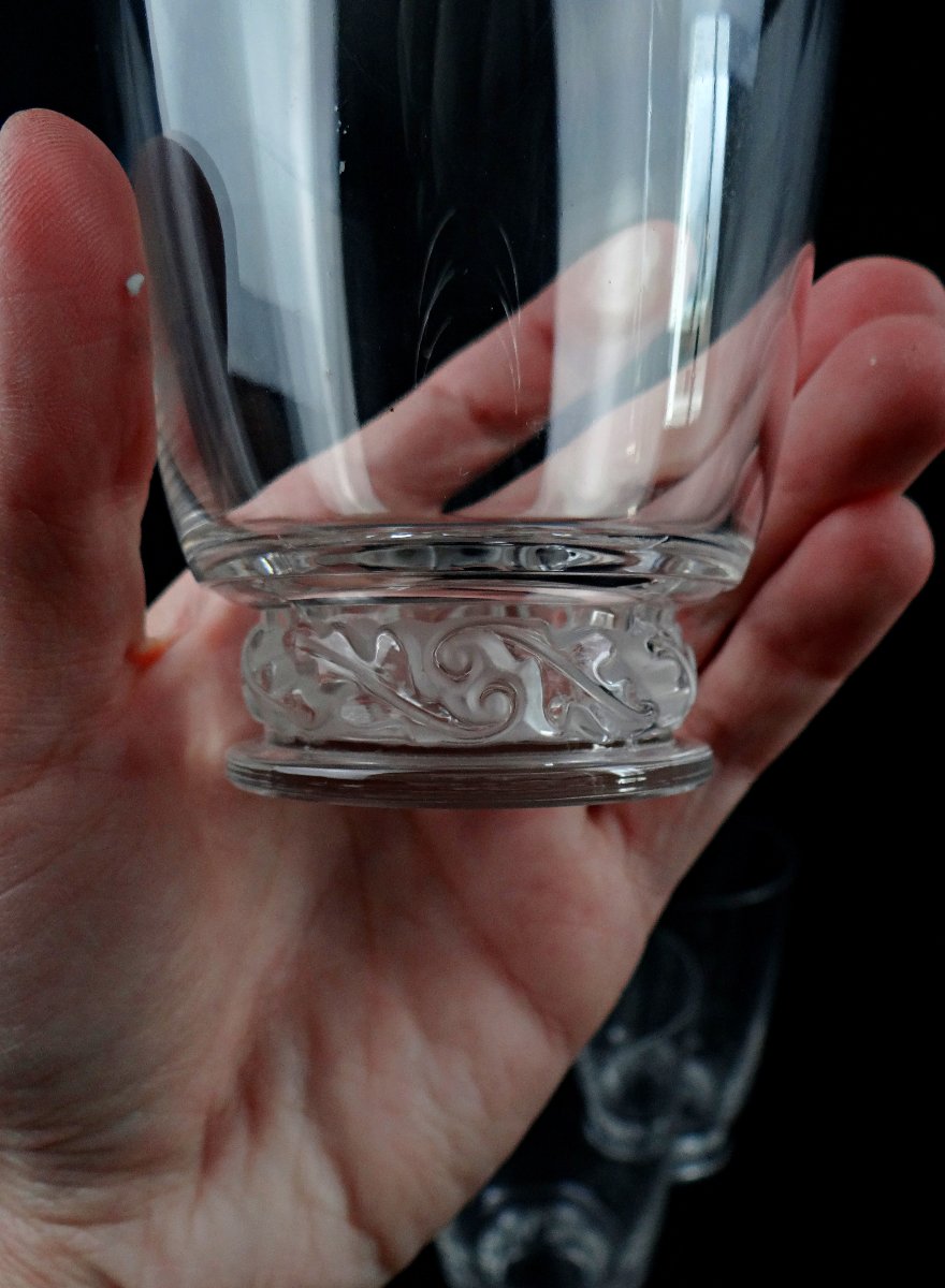 Lalique France série de 8 verres en cristal modèle Saint Hubert de 1950-photo-1