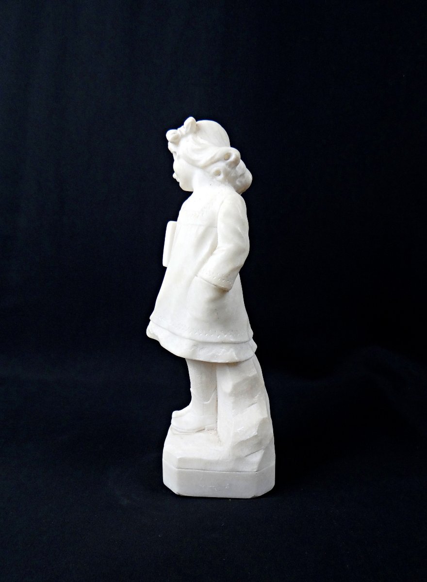 Sculpture en albâtre Art Nouveau signée E. Battiglia d'une jeune fille écolière fin XIXe-photo-4