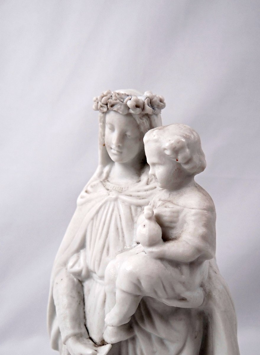 Vierge couronne de fleur à l'enfant en biscuit de porcelaine Art Nouveau fin XIXe-photo-3