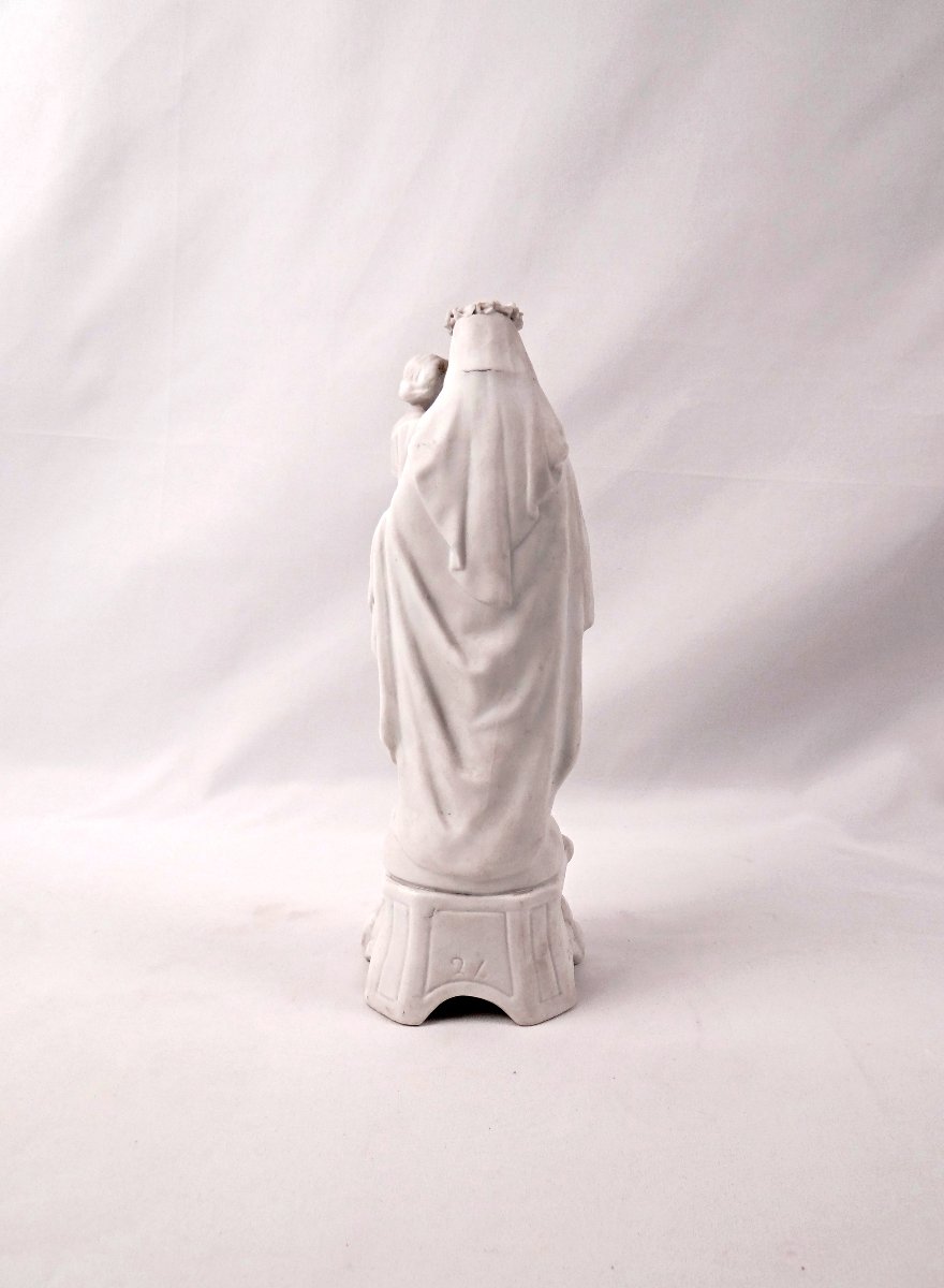 Vierge couronne de fleur à l'enfant en biscuit de porcelaine Art Nouveau fin XIXe-photo-6