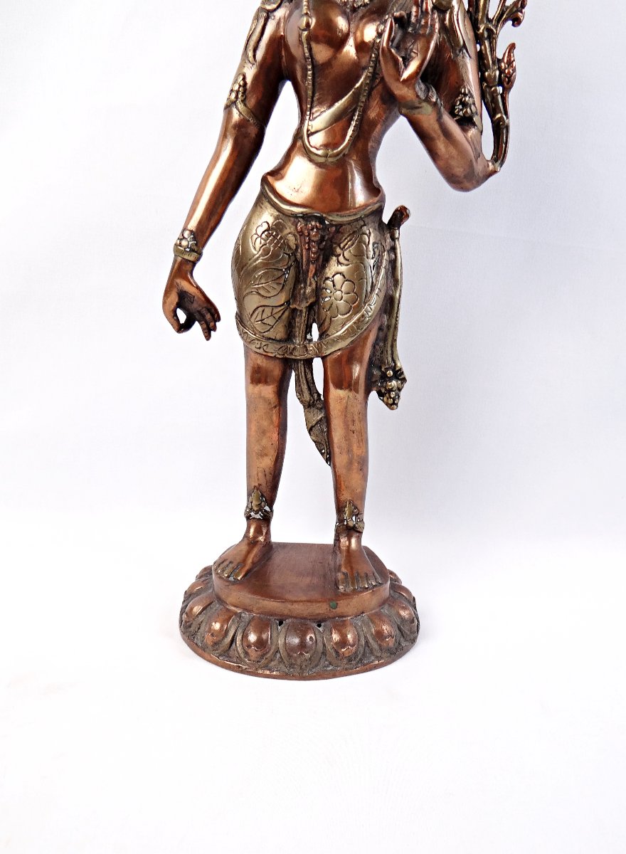 Sculpture en bronze cuivré Bodhisattva de Tara debout Tibet début XXe-photo-3