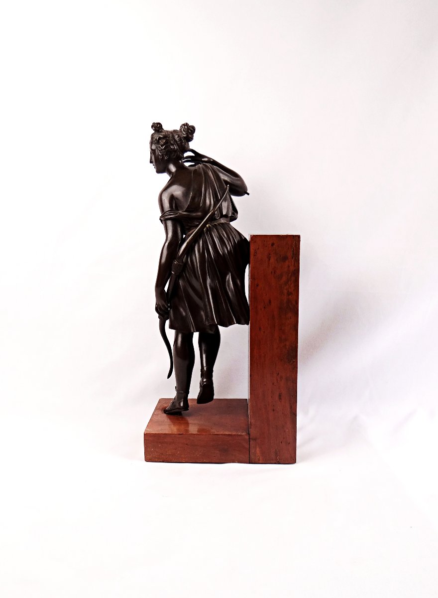 Diane chasseresse sculpture en bronze sur socle en bois fin XIXe-photo-5