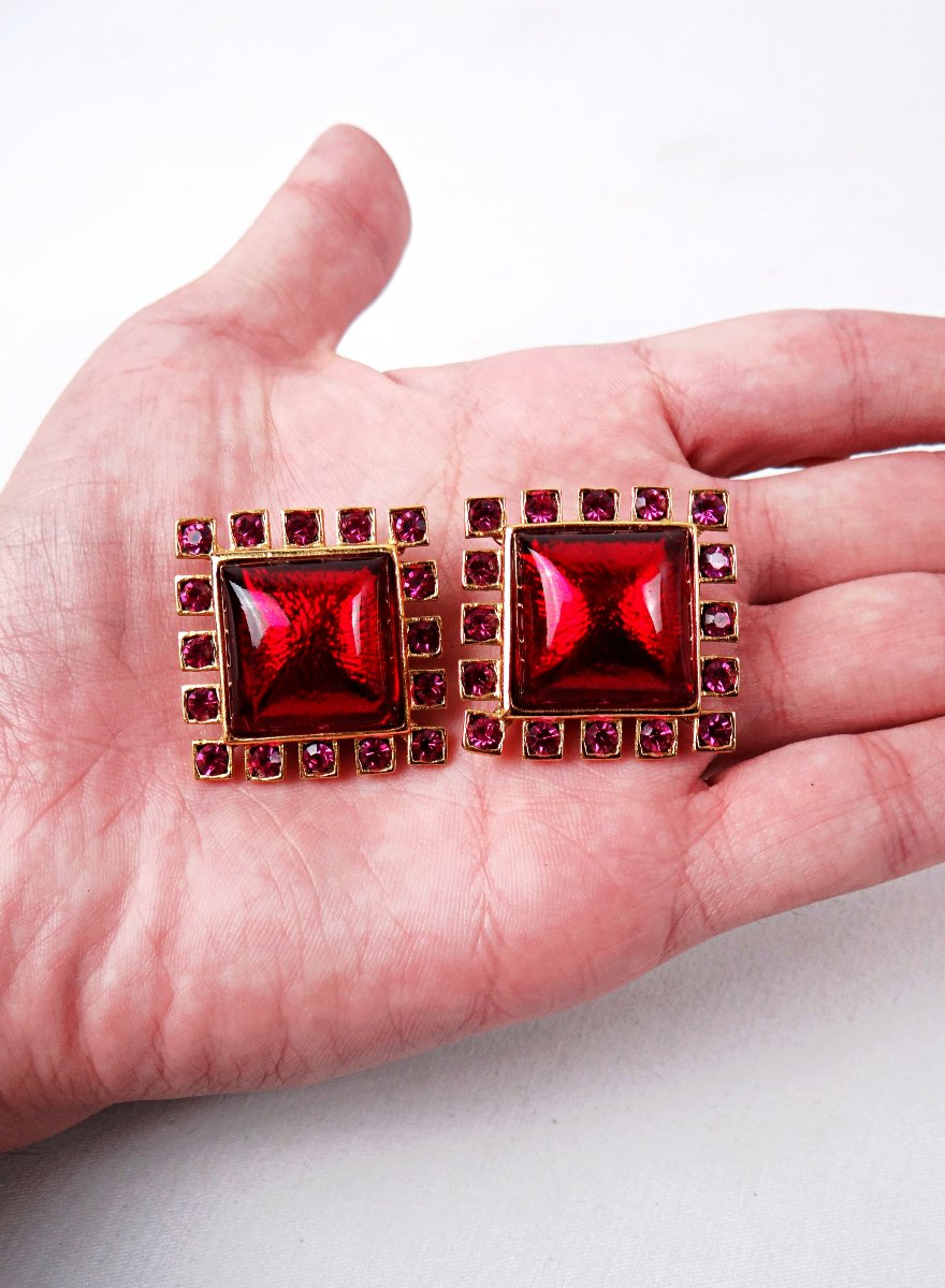 Pair Of Yves Saint Laurent & Goosens Gold-plated Clip-on Earrings With Gripoix-photo-1