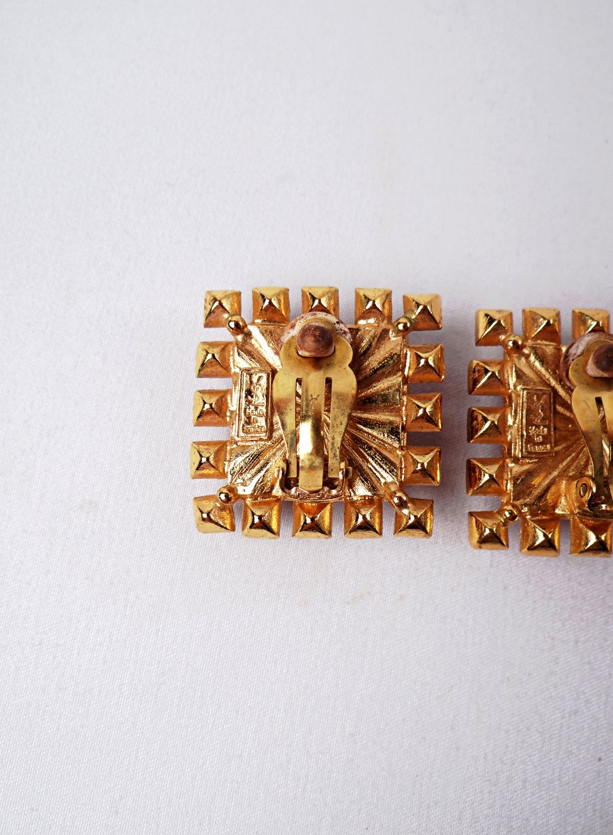 Pair Of Yves Saint Laurent & Goosens Gold-plated Clip-on Earrings With Gripoix-photo-3