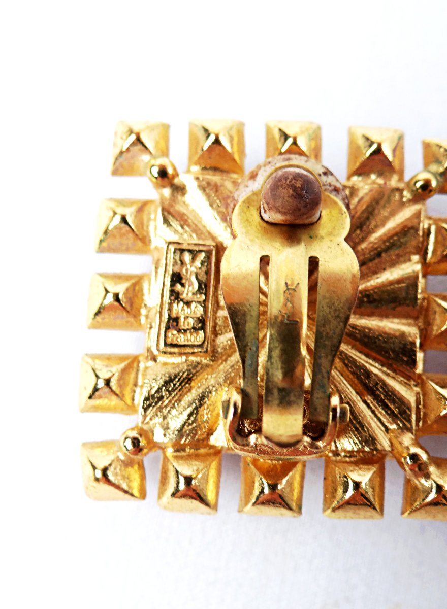Pair Of Yves Saint Laurent & Goosens Gold-plated Clip-on Earrings With Gripoix-photo-5