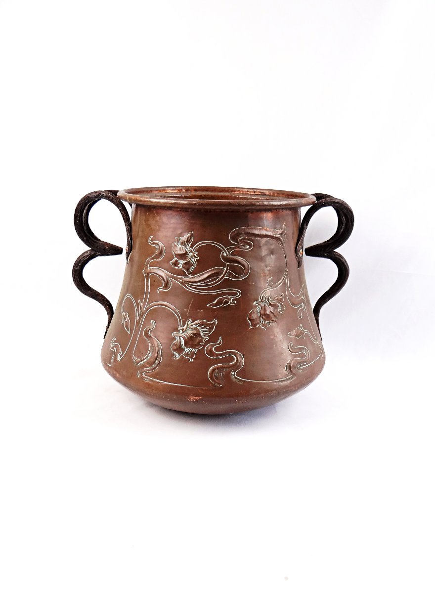 Chaudron ou Cache pot en cuivre Art Nouveau signé L. Guibard fin XIXe