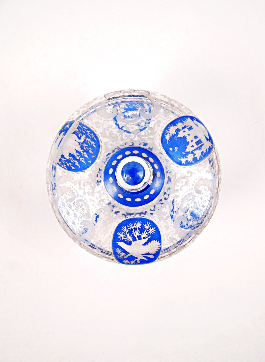 19th-century Bohemian Glass Candy Dish On A Foot, Engraved With Rocaille And Foliage Motifs-photo-2