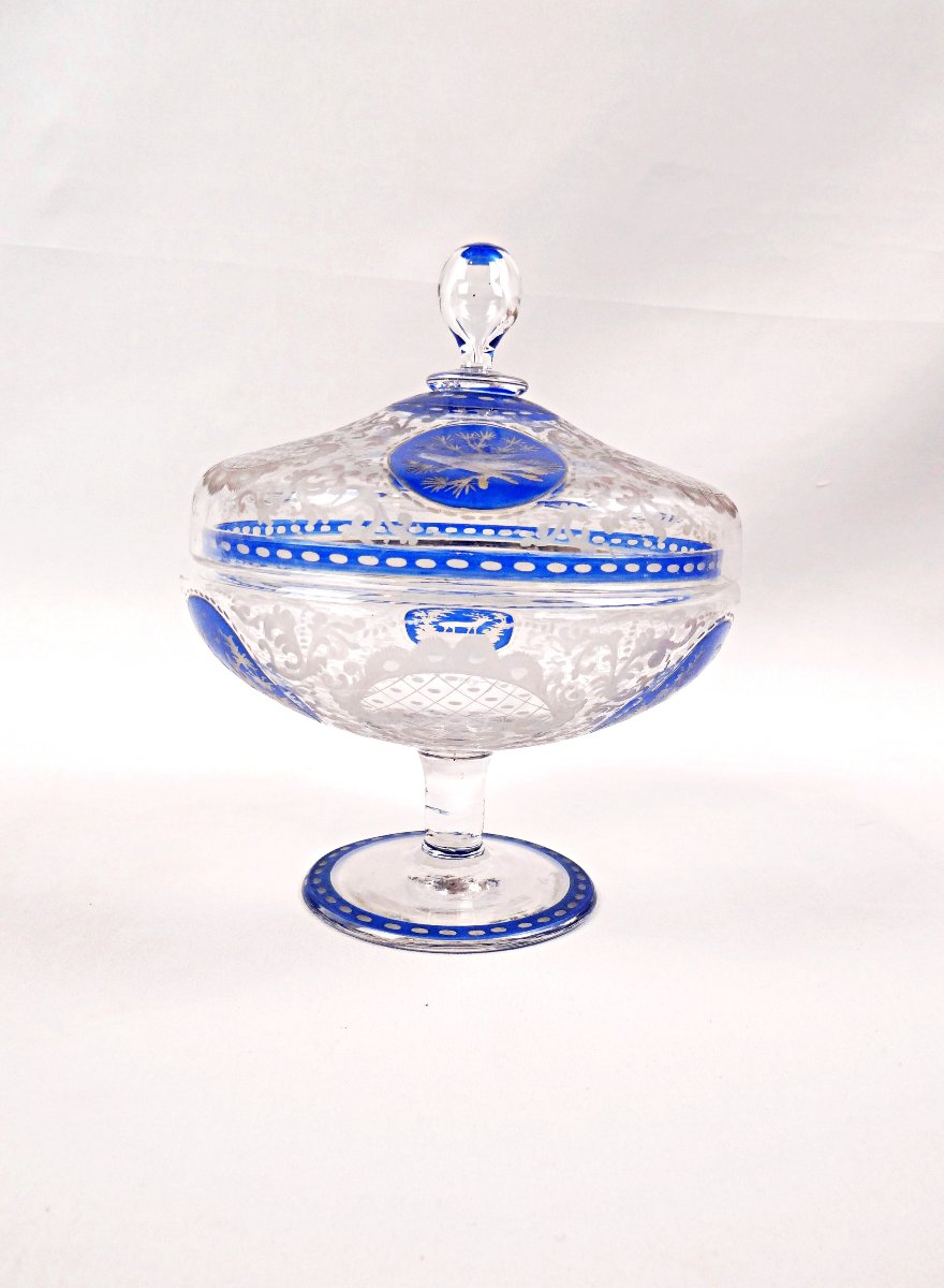 19th-century Bohemian Glass Candy Dish On A Foot, Engraved With Rocaille And Foliage Motifs-photo-4