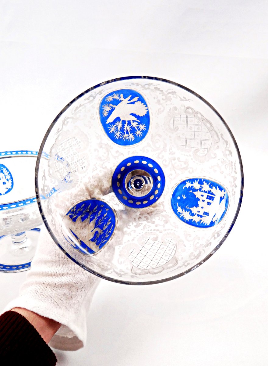 19th-century Bohemian Glass Candy Dish On A Foot, Engraved With Rocaille And Foliage Motifs-photo-8