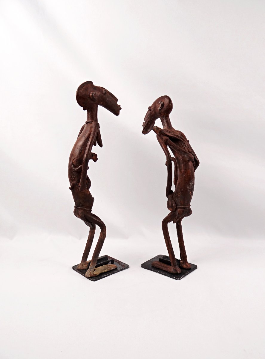 Paire de sculpture en bronze africain le marcheur et la maternité milieu XXe-photo-4