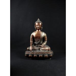 Large Tibetan Shakyamuni Tathagata Buddha In Copper Alloy Bronze, 19th Century