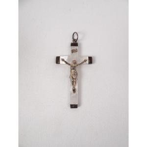 Pendentif crucifix pectoral métal & nacre INRI époque Napoléon III
