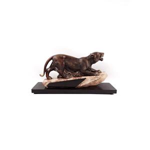 Sculpture panthère Art Déco régule sur marbre dans le goût de Cartier début XXe