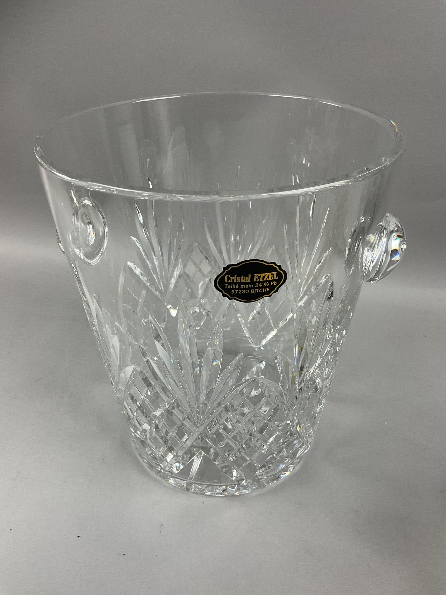 Seau à champagne en cristal taillé signé Etzel