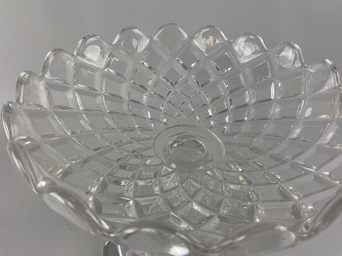 Baccarat Crystal Footed Shower Bowl, Diamond Point Pattern-photo-2