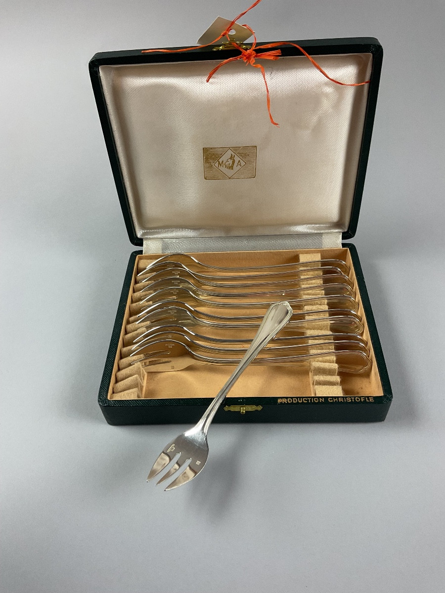 Douze fourchettes à huîtres modèle Spatours Christofle 