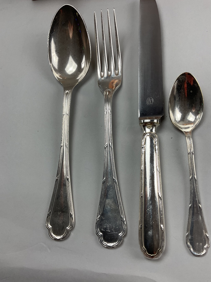 Ménagère ERCUIS modèle Trianon 48 pièces 