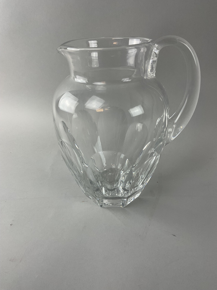 Pichet ou broc à eau en cristal  taille 