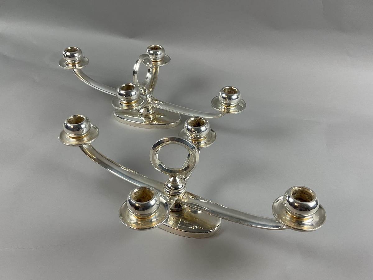 Paire de chandeliers ou bouts de table en métal argenté style art déco -photo-2