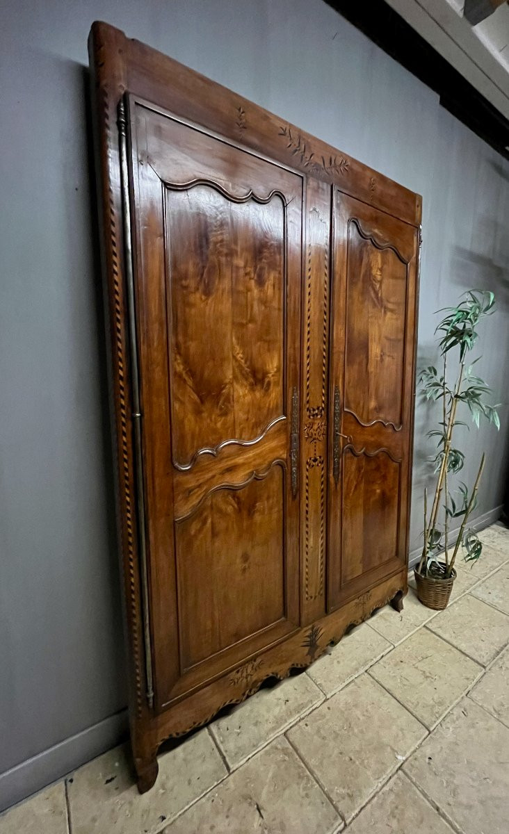 Boiserie de portes anciennes vendéennes en merisier 18 ème-photo-2