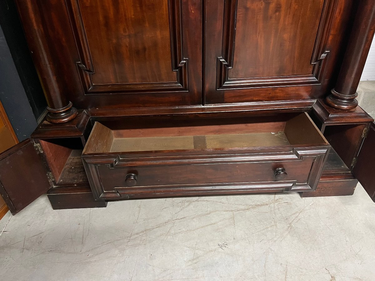 Victorian Mahogany Hunting Wardrobe -photo-1