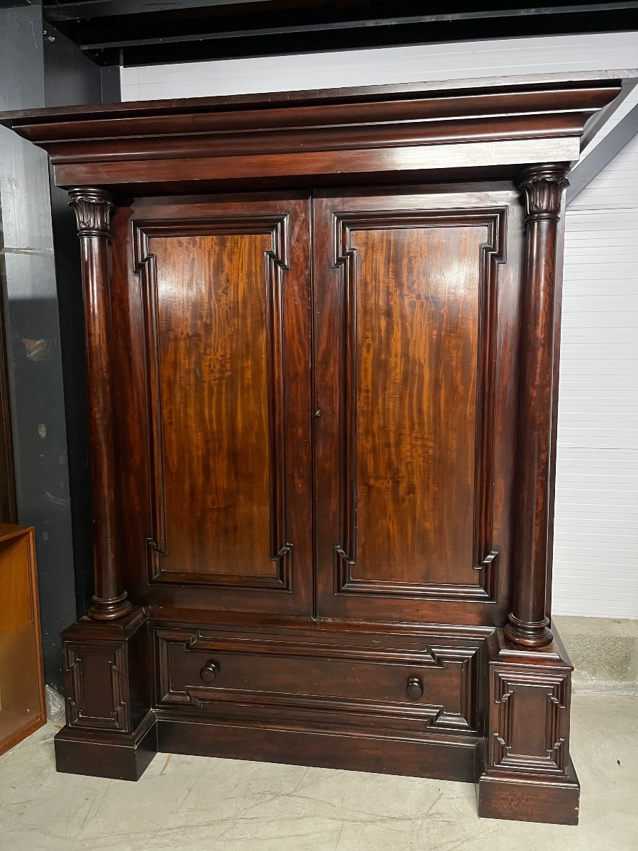 Victorian Mahogany Hunting Wardrobe 