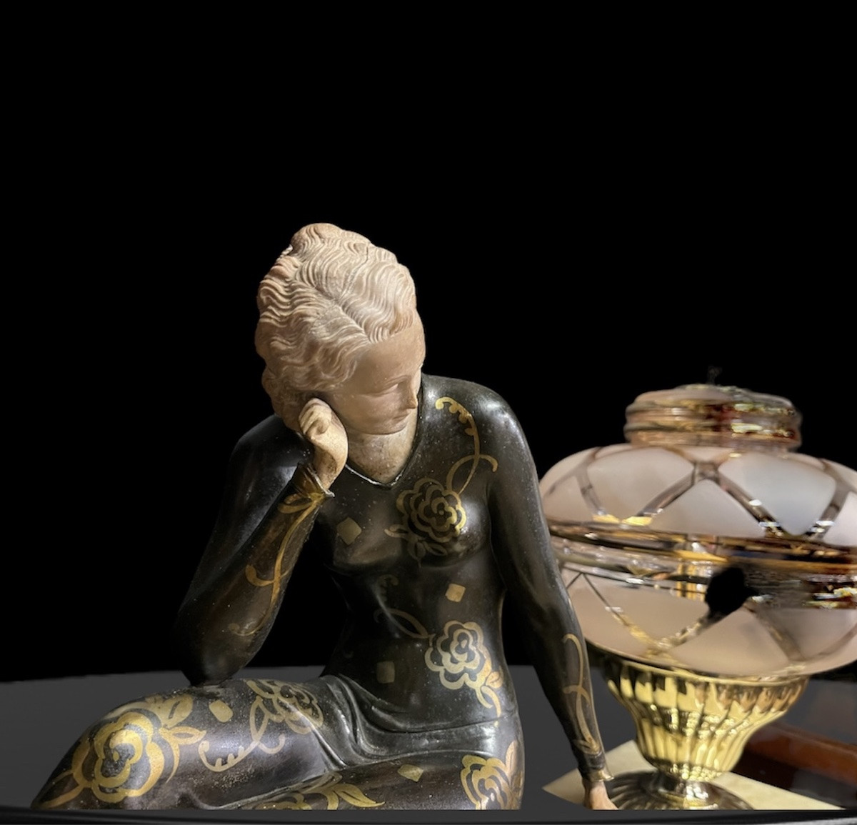 Art Deco Lamp For A Woman -photo-1