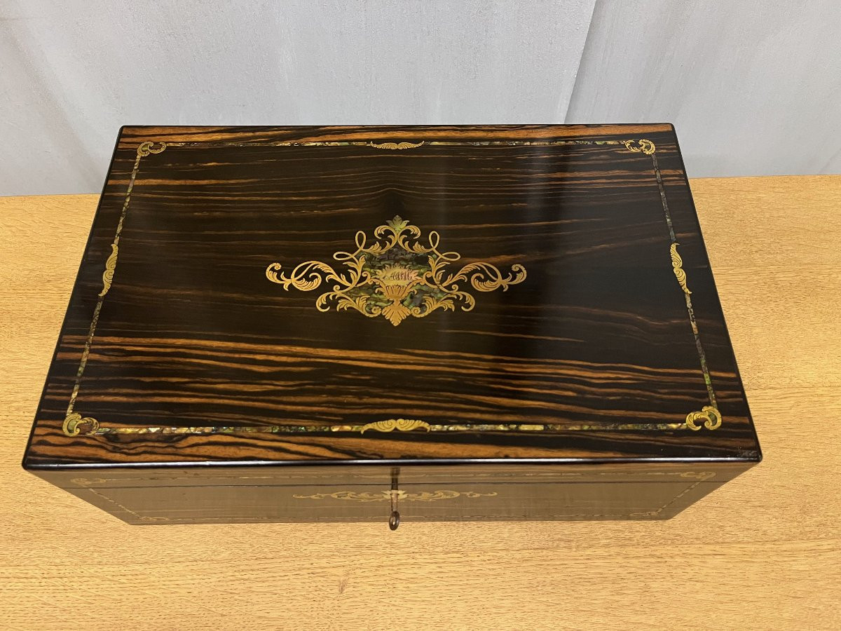 Macassar Ebony Travel Writing Case Inlaid With Mother-of-pearl -photo-3