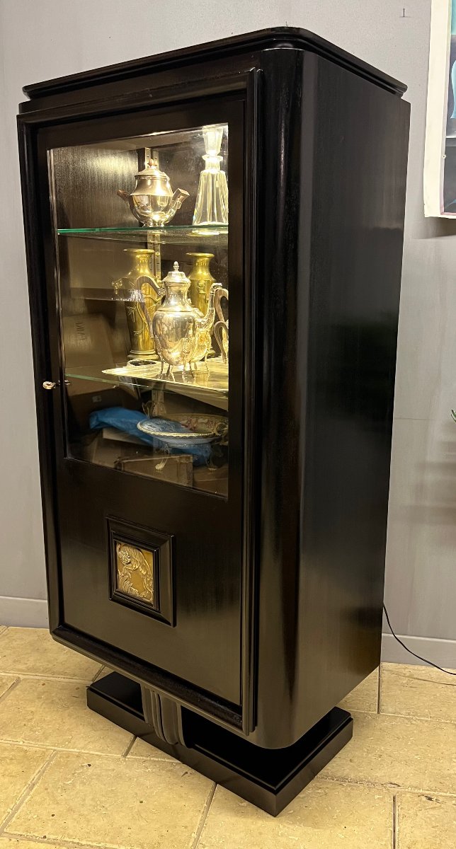 Art Deco Silver Display Case With A Black Patina -photo-4