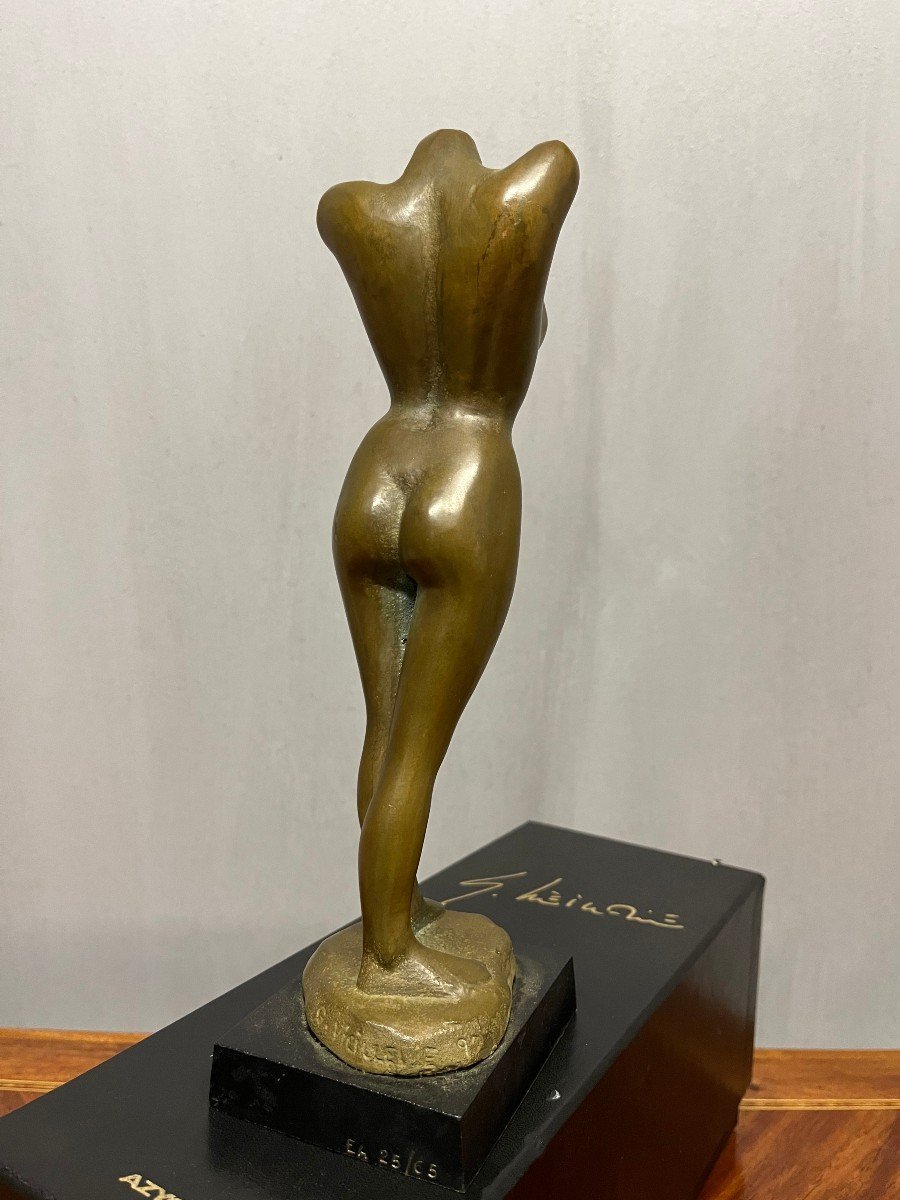 Bronze femme  nue de Gérard VIEILLEVIE " mouvement II "
