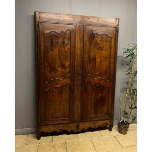 Boiserie de portes anciennes vendéennes en merisier 18 ème