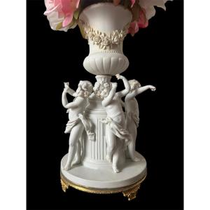Biscuit Centerpiece With Putti 