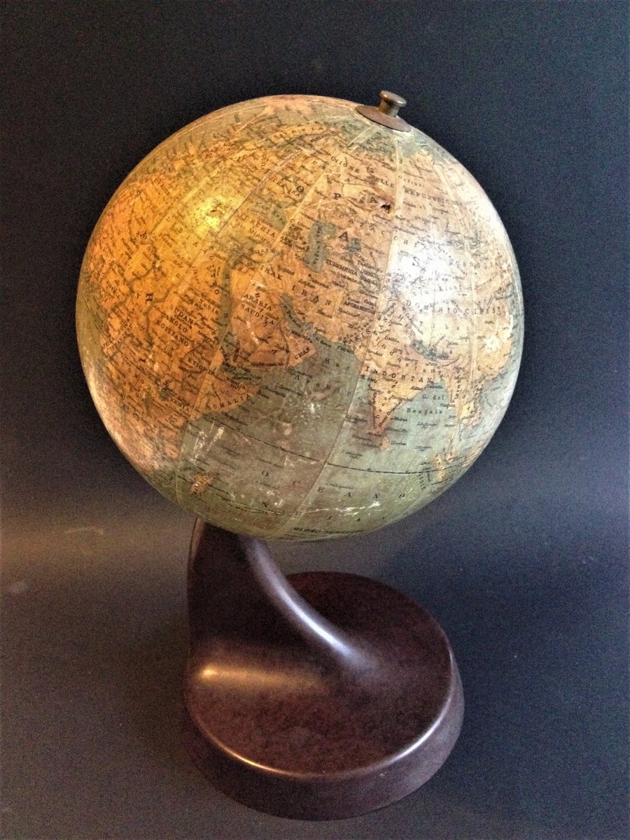 Mappemonde En Bakelite