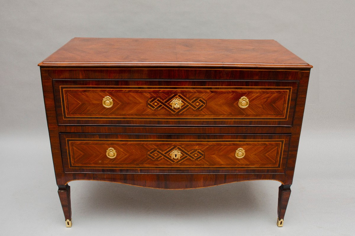 Commode italienne en marqueterie de bois, vers 1800