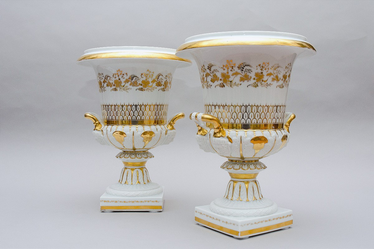 Paire de grands vase Medici, porcelaine de Bruxelles Vers 1830