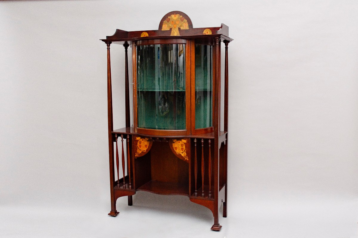 “arts And Crafts” Display Case, Shapland And Petter In England
