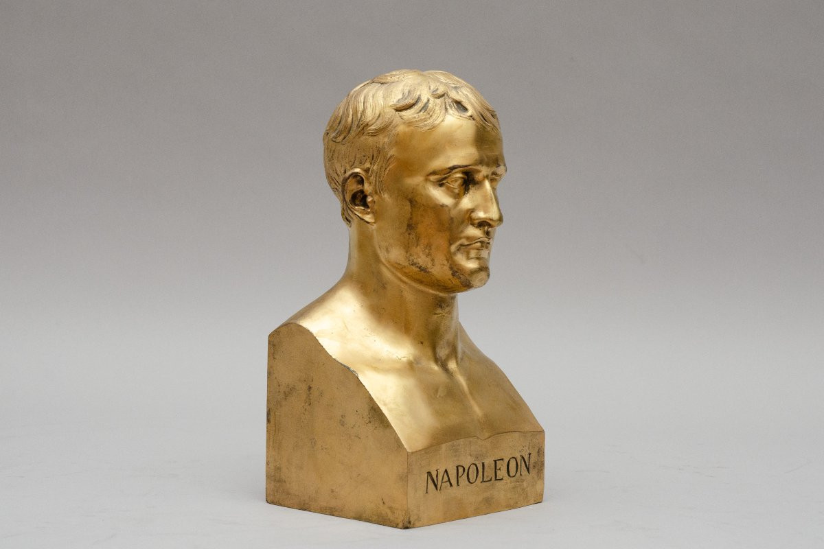 Gilded Bronze Bust Of Napoleon, After Antoine-denis Chaudet (paris 1763 - Paris 1810)-photo-1
